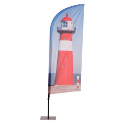 Beach flag mât Alu : modèle Wind. En situation. Drapeau avec impression personnalisé. Altumis